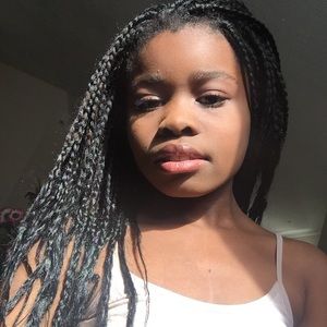 Meet your Posher, Madina